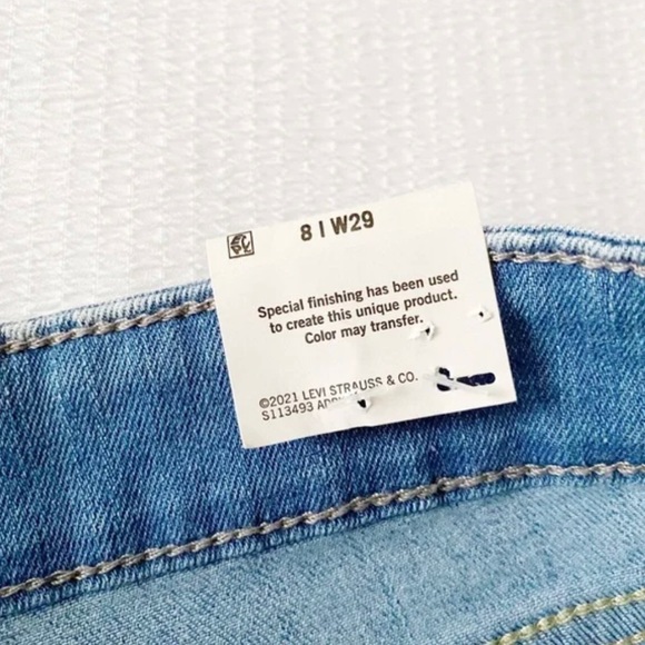 NWT Light Wash Mid Rise Shorts 29” Waist - Picture 4 of 12